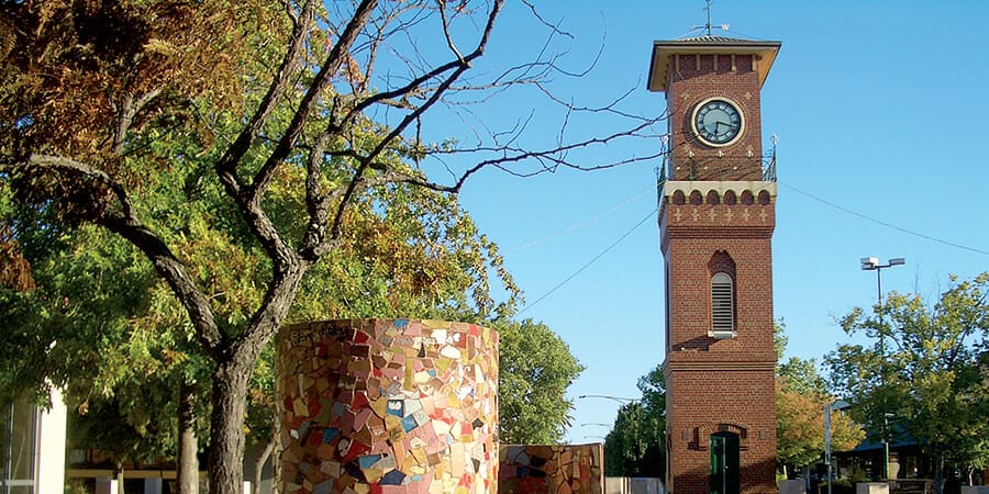 SALE-Victoria-900x450